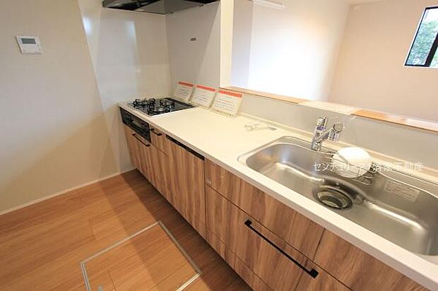 2号棟：家族との会話が弾む対面式キッチン！(2026年01月撮影)