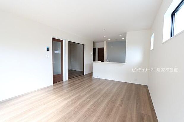 明るい日差しが入るリビング!(2026年02月撮影)