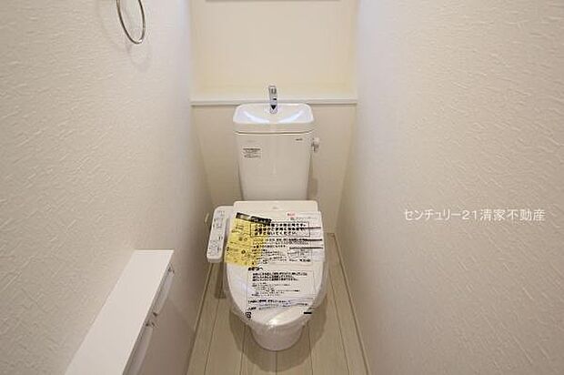 1号棟：白を基調とした、清潔感のある水廻りです。(2026年01月撮影)