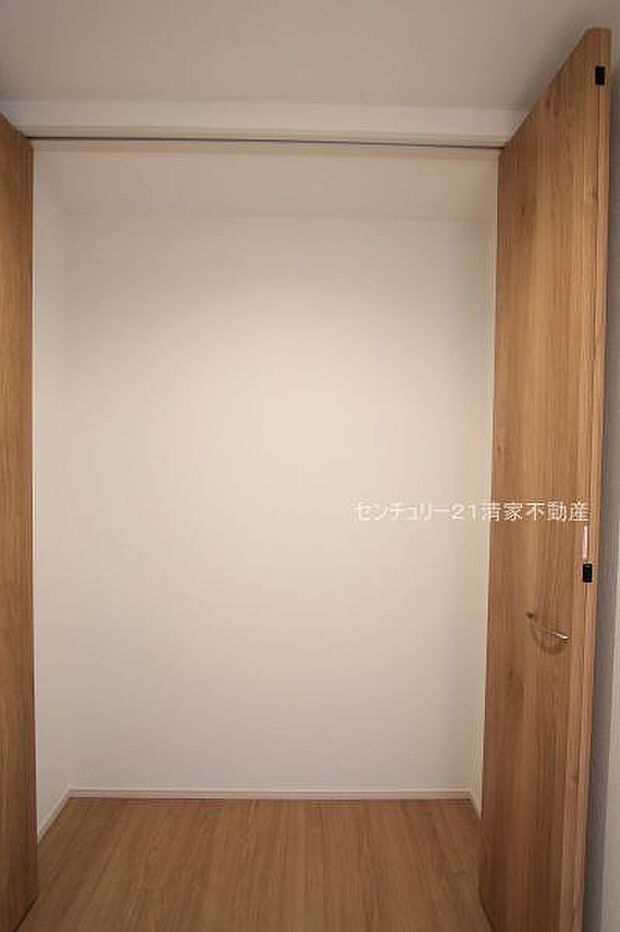 2号棟：家族みんなの収納にゆとりのクローゼット(2026年01月撮影)