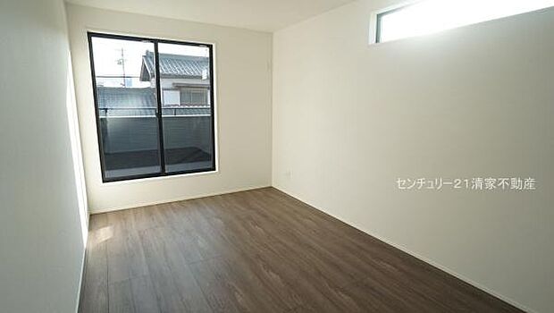 3号棟：バルコニーに面した明るい洋室！(2026年01月撮影)