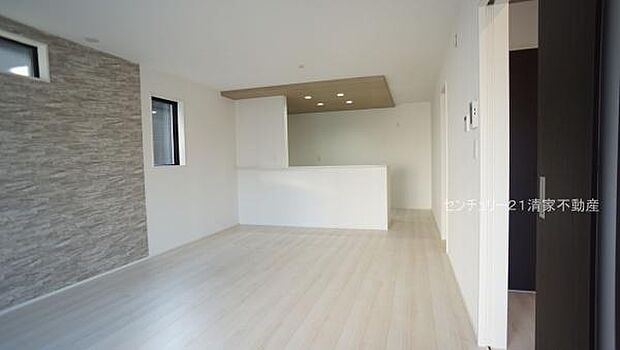 4号棟：明るい日差しが入るリビング！(2026年01月撮影)