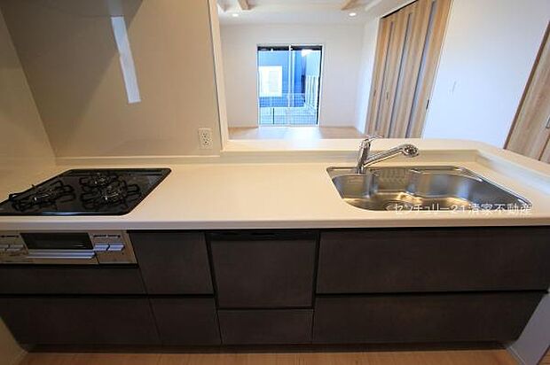 2号棟：家族との会話が弾む対面式キッチン！(2026年01月撮影)