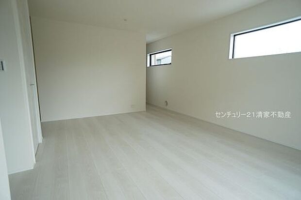 1号棟:明るい日差しが入るリビング!(2026年02月撮影)