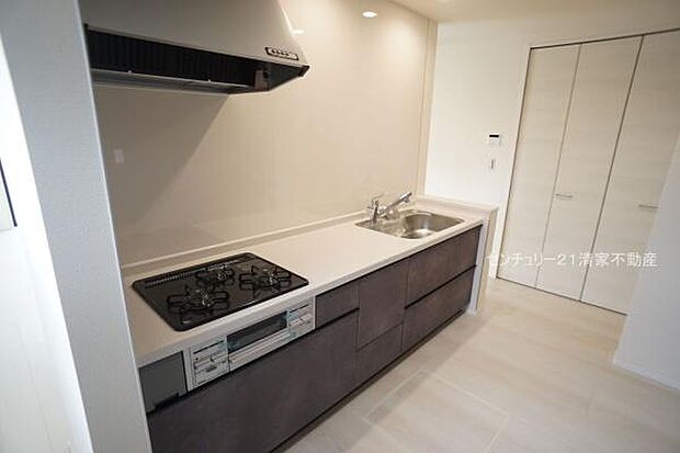 1号棟:落ち着いて調理できる独立キッチン(2026年02月撮影)