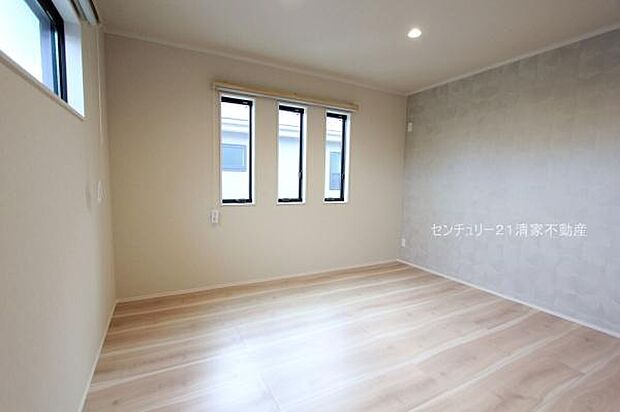 6号棟:お洒落なアクセントクロス!(2025年10月撮影)