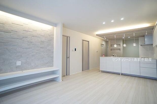 7号棟：明るい日差しが入るリビング！(2026年02月撮影)