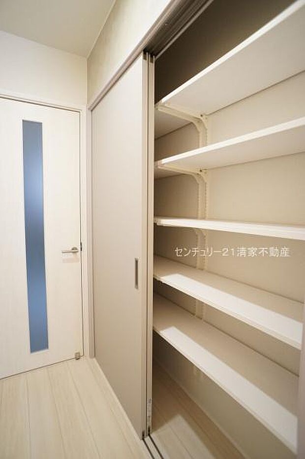 7号棟：ホールにも大容量の収納あり！(2026年02月撮影)