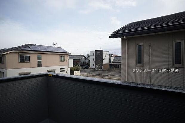 陽当たり良好な南向きバルコニー！(2026年01月撮影)