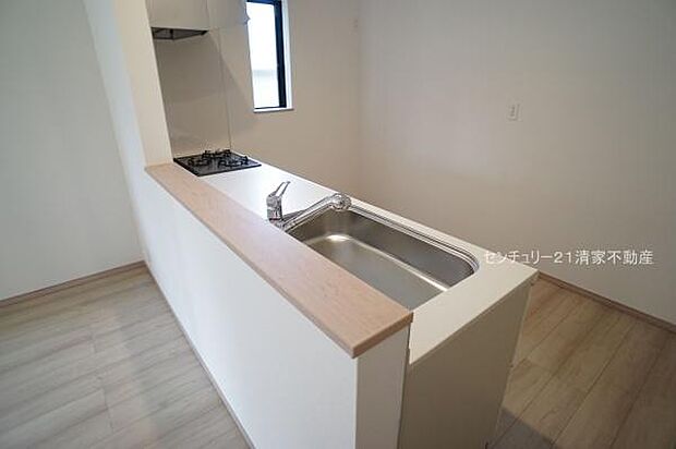 家族との会話が弾む対面式キッチン！(2026年02月撮影)