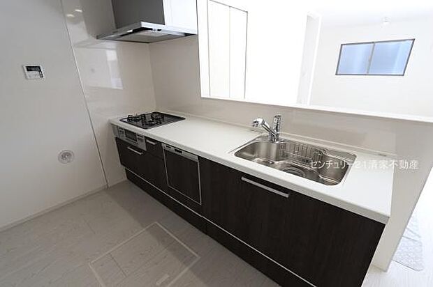 家族との会話が弾む対面式キッチン！(2026年03月撮影)