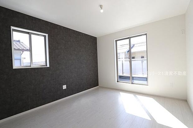 お洒落なアクセントクロス！(2026年03月撮影)