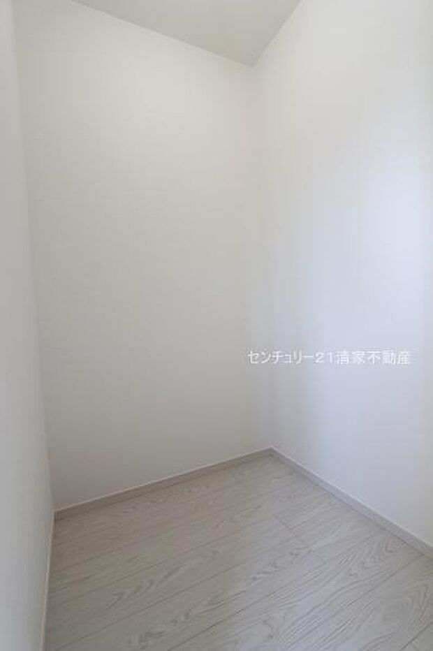 収納力のあるウォークインクローゼット！(2026年03月撮影)