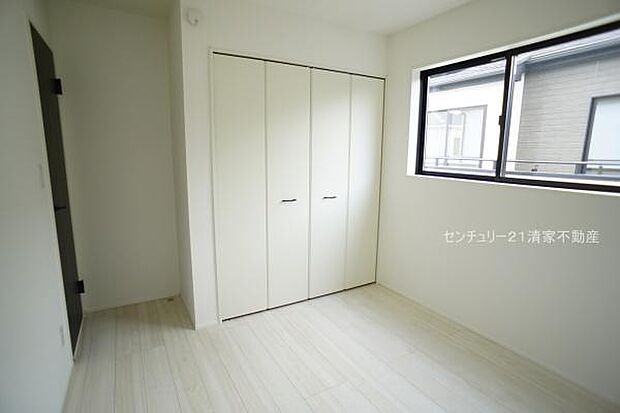 4号棟:子供部屋にも嬉しい全居室収納スペース(2026年03月撮影)