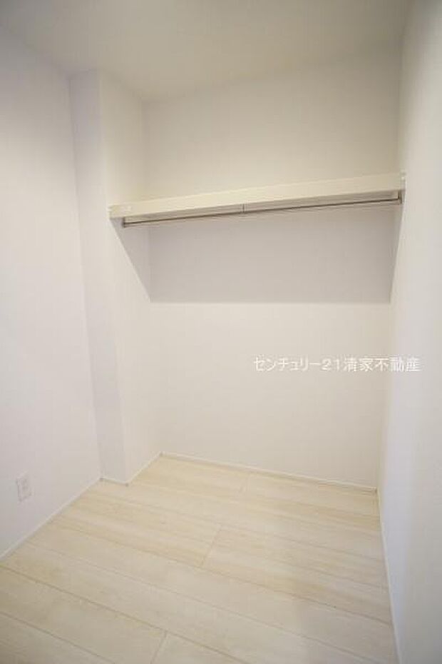 4号棟:季節物もすっきり収納できます!(2026年03月撮影)