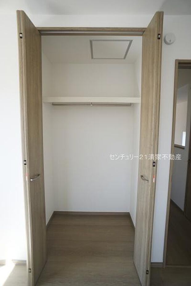 A号棟:たっぷり収納のクローゼット!(2026年03月撮影)