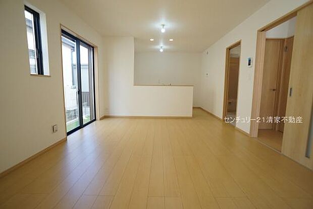 B号棟:ご家族みんながゆったり寛げるリビング(2026年03月撮影)