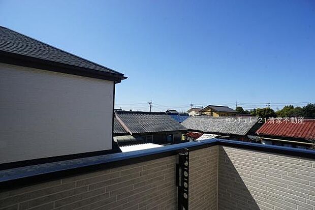 B号棟:陽当たり良好な南向きバルコニー!(2026年03月撮影)