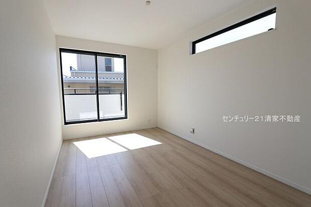 A棟:陽光ふりそそぐ明るい室内!(2026年03月撮影)