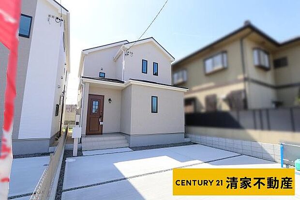 A棟:駐車スペース2台分あり!(2026年03月撮影)