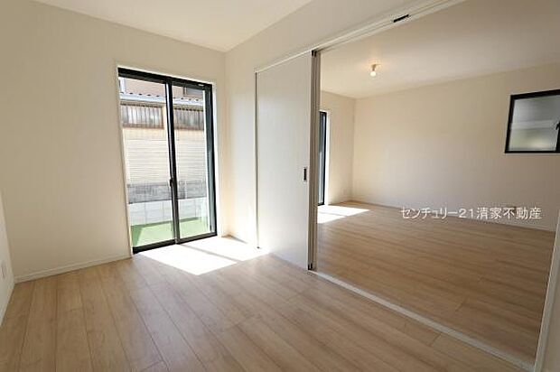 A棟:陽光ふりそそぐ明るい室内!(2026年03月撮影)