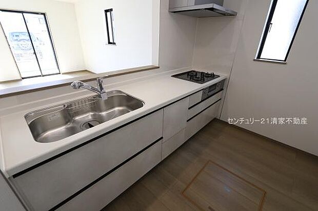 B棟:家族との会話が弾む対面式キッチン!(2026年03月撮影)