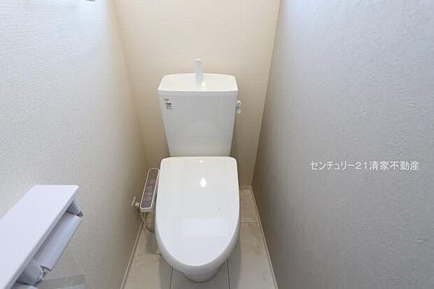 2号棟：白を基調とした、清潔感のある水廻りです。(2026年04月撮影)