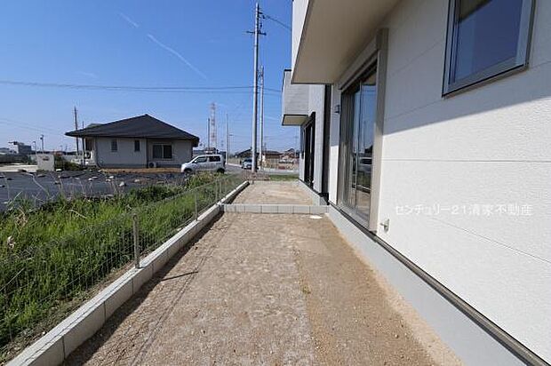 2号棟：お子様も嬉しいお庭付き！(2026年04月撮影)