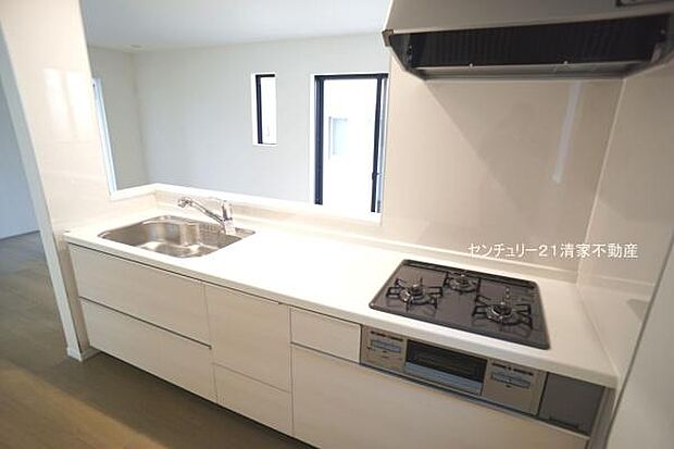 家族との会話が弾む対面式キッチン!(2026年04月撮影)