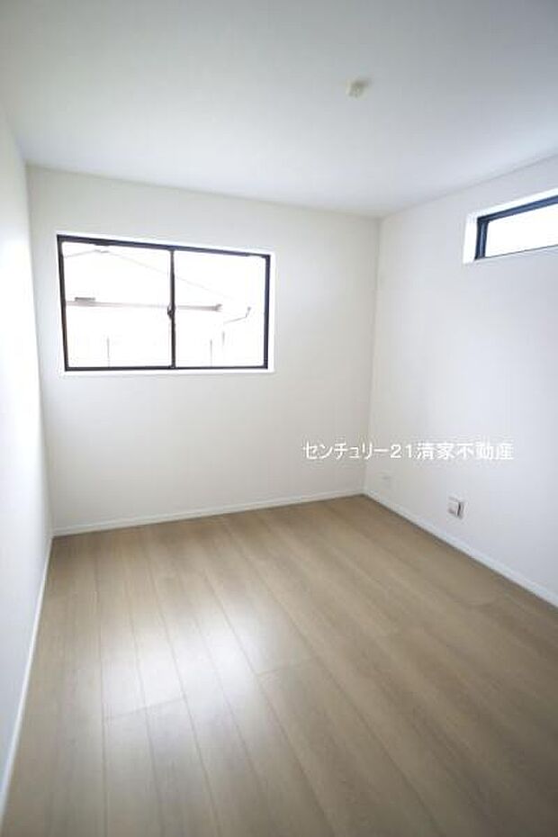 2面採光で明るい室内!(2026年04月撮影)