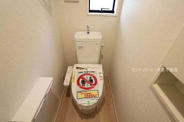 2号棟：白を基調とした、清潔感のある水廻りです。(2026年01月撮影)