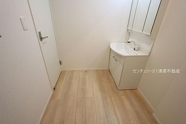 2号棟：ゆとりの洗面スペースで身支度もスムーズ！(2026年01月撮影)