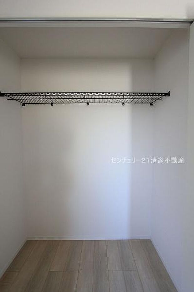 2号棟：たっぷり収納のクローゼット！(2026年01月撮影)