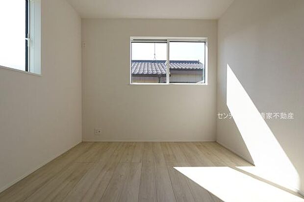 2面採光で明るい室内!(2026年03月撮影)