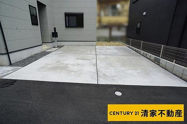 3号棟：駐車スペース3台分あり!(2026年09月撮影)