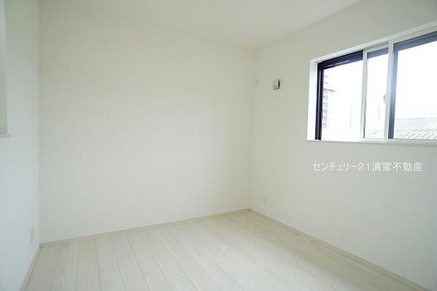 4号棟：子供部屋にも嬉しい全居室収納スペース(2026年09月撮影)