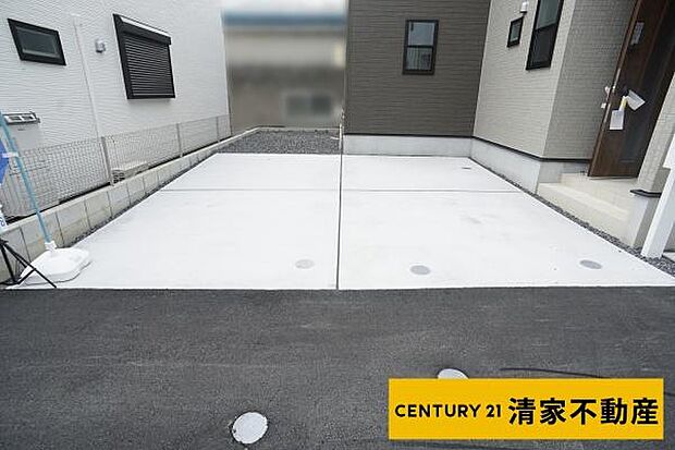 4号棟：駐車スペース3台分あり!(2026年09月撮影)