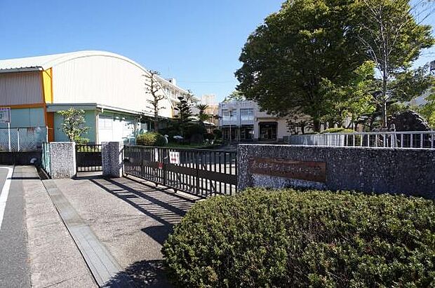 東野小学校まで500m、東野小学校まで500m(徒歩約7分)