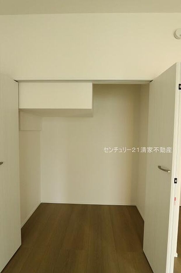 Ｄ号棟：たっぷり収納のクローゼット！(2026年06月撮影)