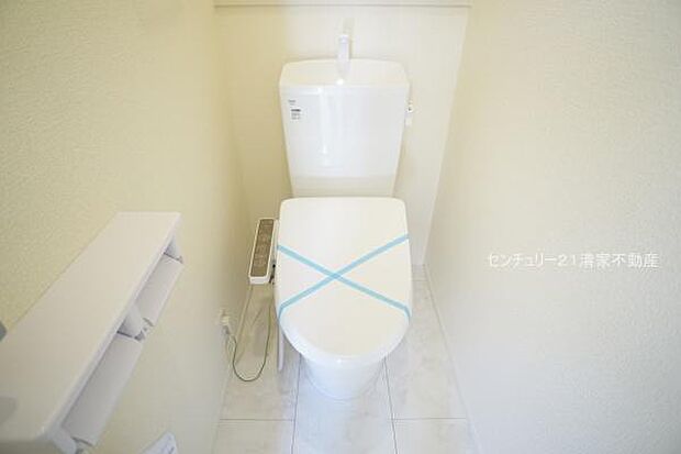 3号棟：白を基調とした、清潔感のある水廻りです。(2026年09月撮影)