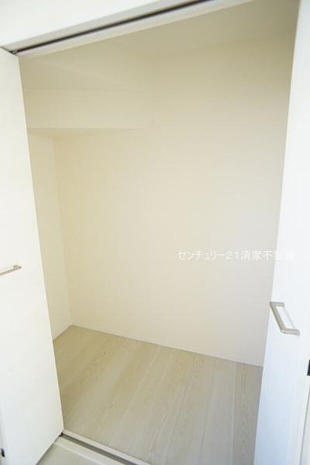 3号棟：たっぷり収納のクローゼット！(2026年09月撮影)