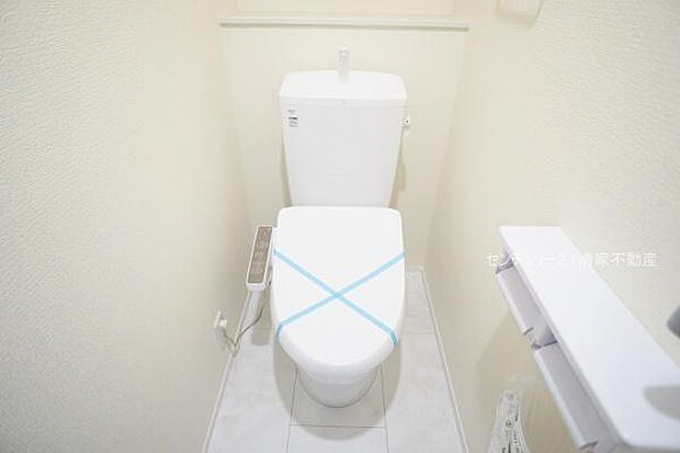 4号棟：白を基調とした、清潔感のある水廻りです。(2026年09月撮影)