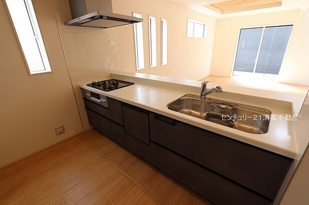 1号棟:家族との会話が弾む対面式キッチン!(2026年03月撮影)