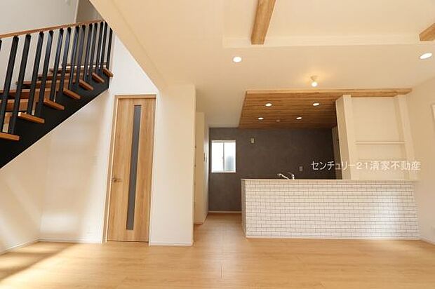 4号棟:自然と会話が生まれるリビングアップ設計(2026年03月撮影)