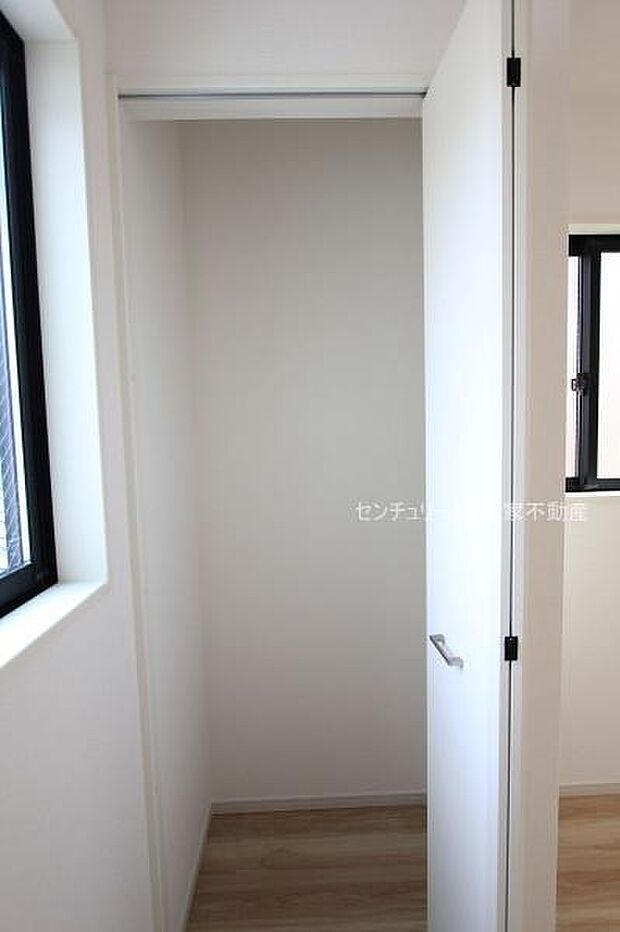 家族みんなの収納にゆとりのクローゼット(2026年02月撮影)