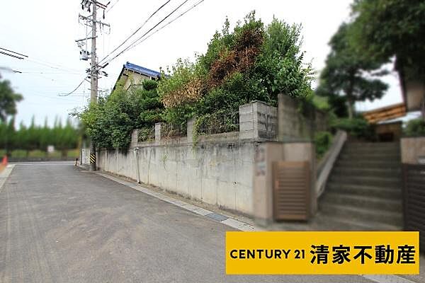 1号地：西側間口ゆったり約17ｍ！(2025年10月撮影)