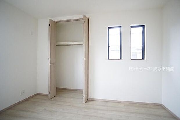 子供部屋にも嬉しい全居室収納スペース(2026年07月撮影)