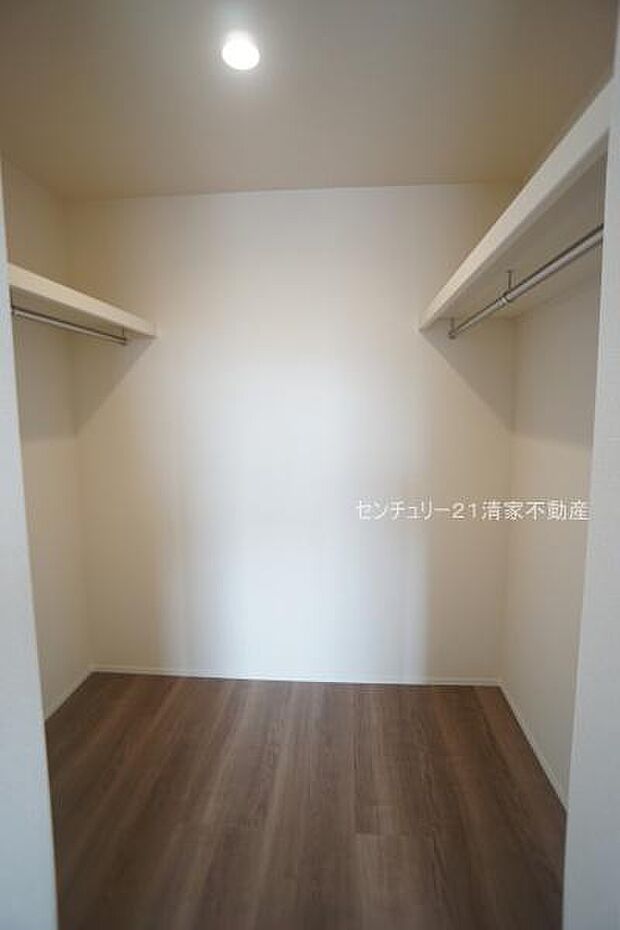 1号棟：すっきり片付くウォークインクローゼット(2026年08月撮影)