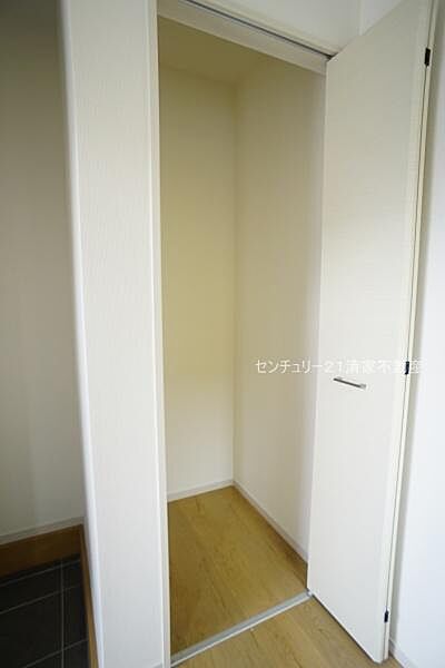 たっぷり収納のクローゼット！(2026年06月撮影)