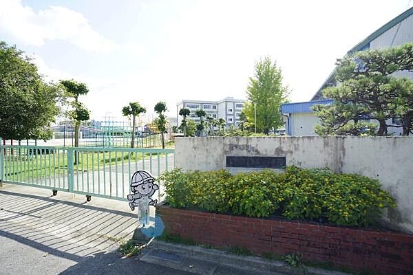 鳥居松小学校まで650m、鳥居松小学校まで650m(徒歩約9分)